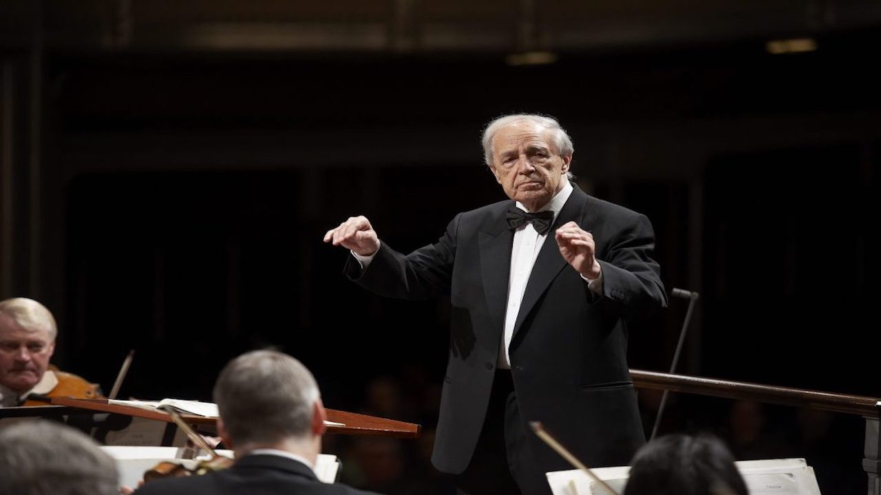 Mahler: Des Knaben Wunderhorn / Adagio from Symphony No. 10 backdrop