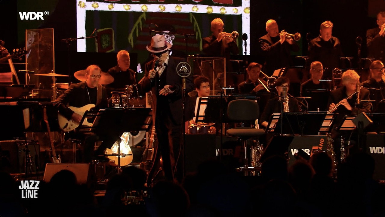 Elvis Costello & WDR Big Band @ Leverkusener Jazztage 2025 backdrop