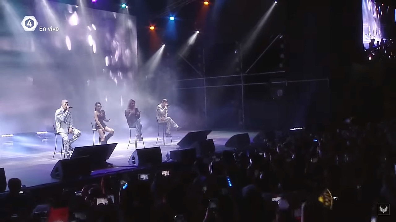 KARD K-pop en el #50FIC backdrop