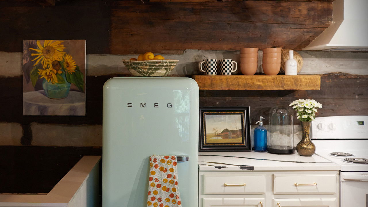 The Williams Family Cabin backdrop