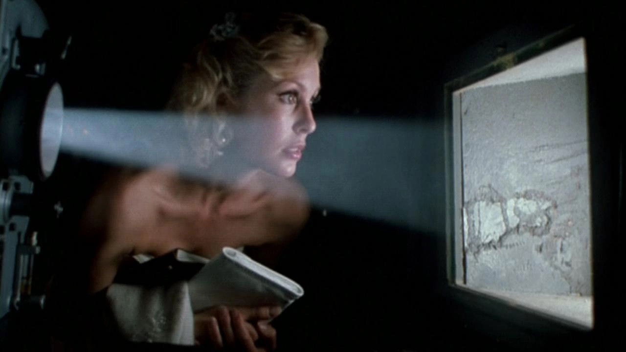 Strangers Kiss backdrop