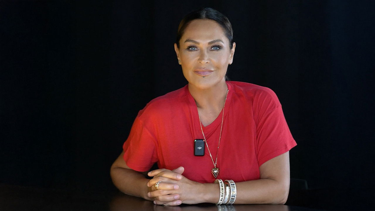 Hülya Avşar Show backdrop