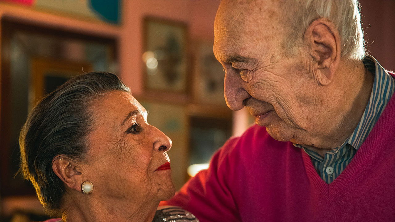 Vera & Giuliano backdrop