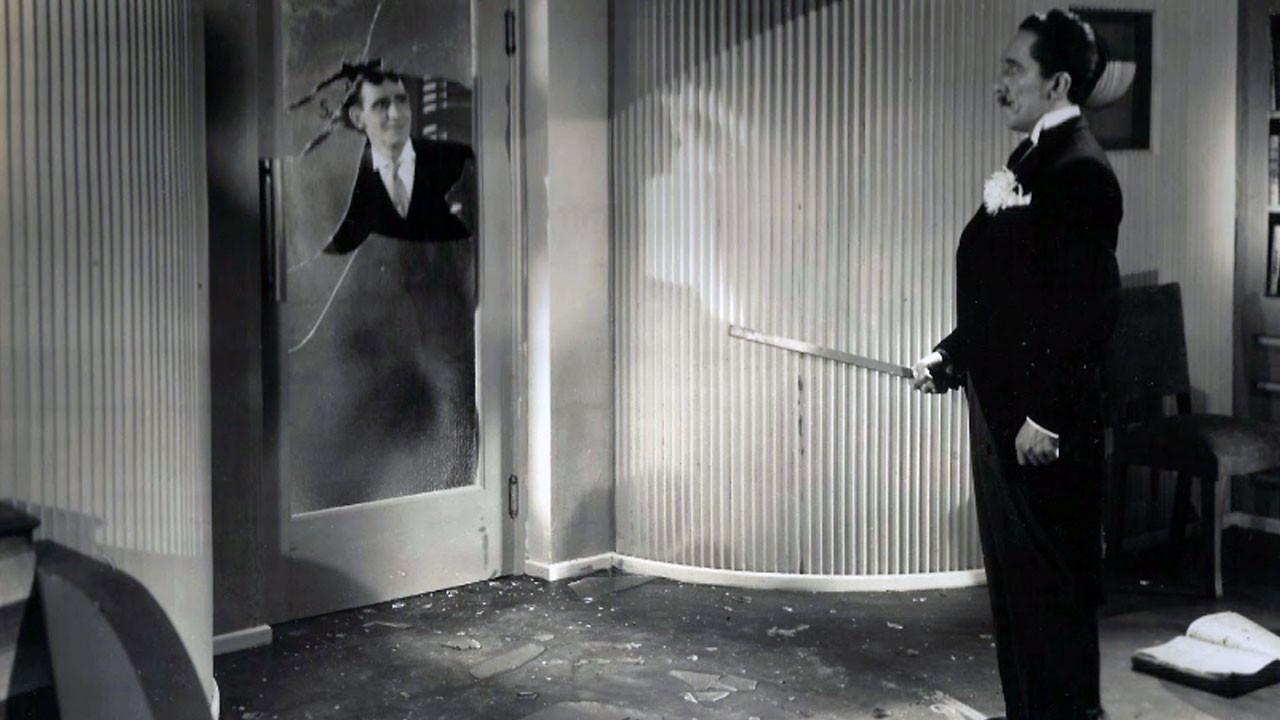 La quinta calumnia backdrop