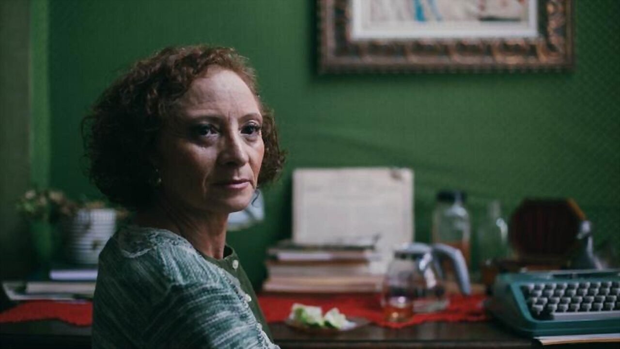 A Vingança da Bibliotecária backdrop