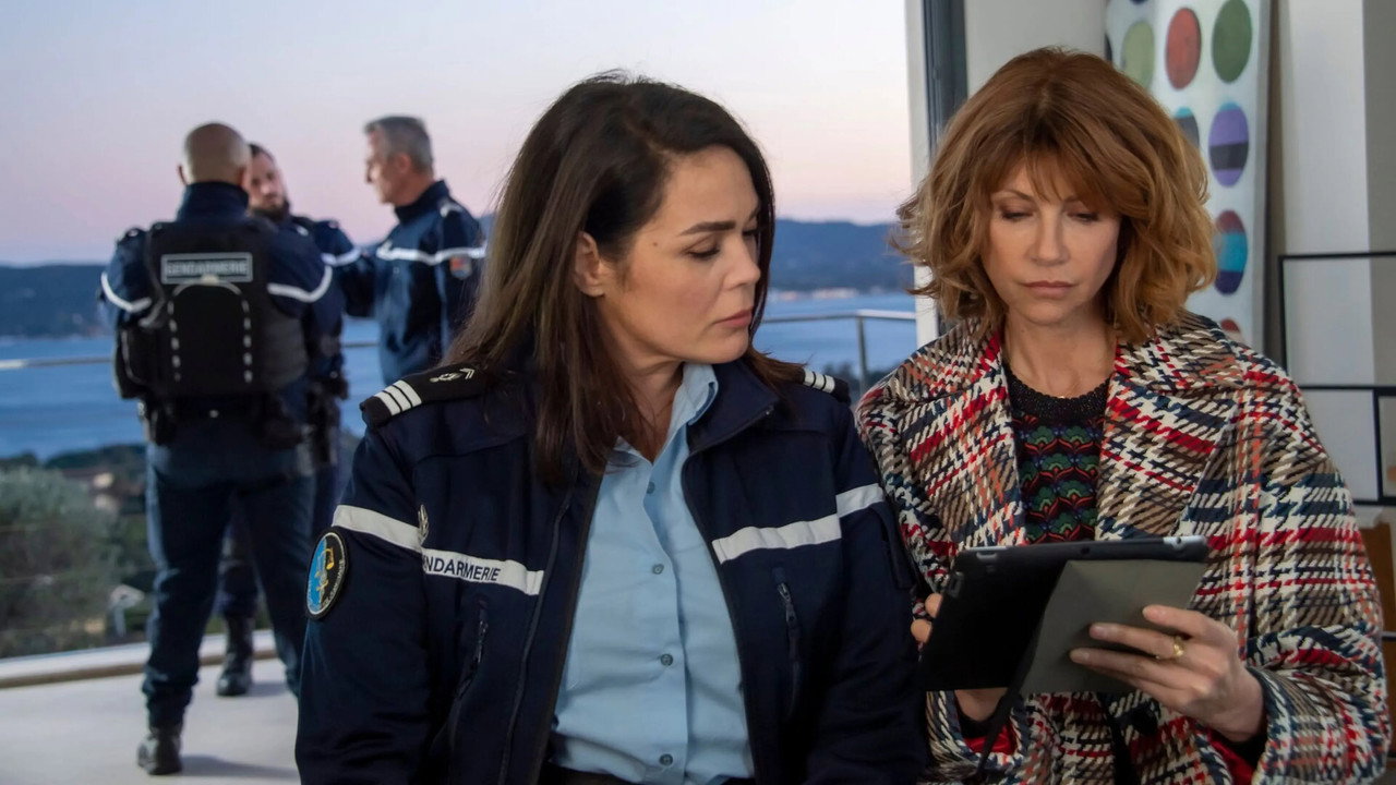 Crime à Ramatuelle backdrop