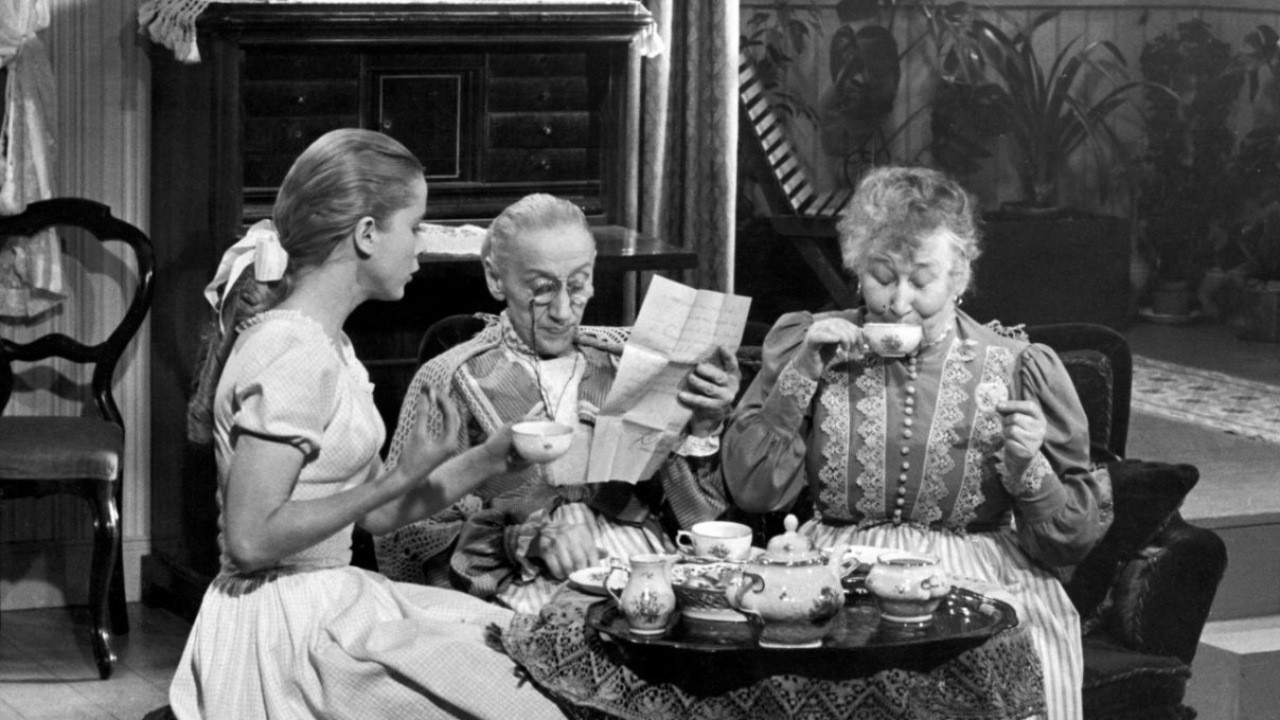 Mr. Sleeman Is Coming backdrop