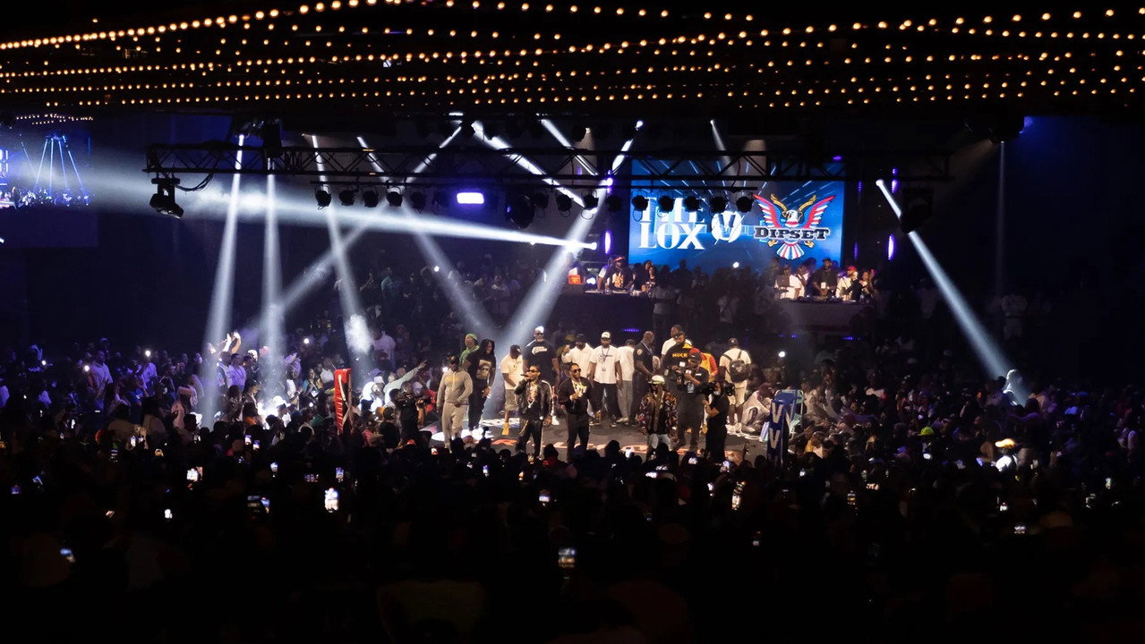 VERZUZ: The LOX vs. Dipset backdrop