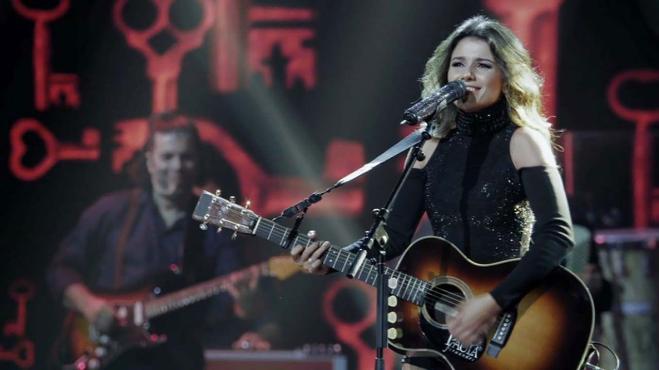Paula Fernandes - Amanhecer Ao Vivo backdrop