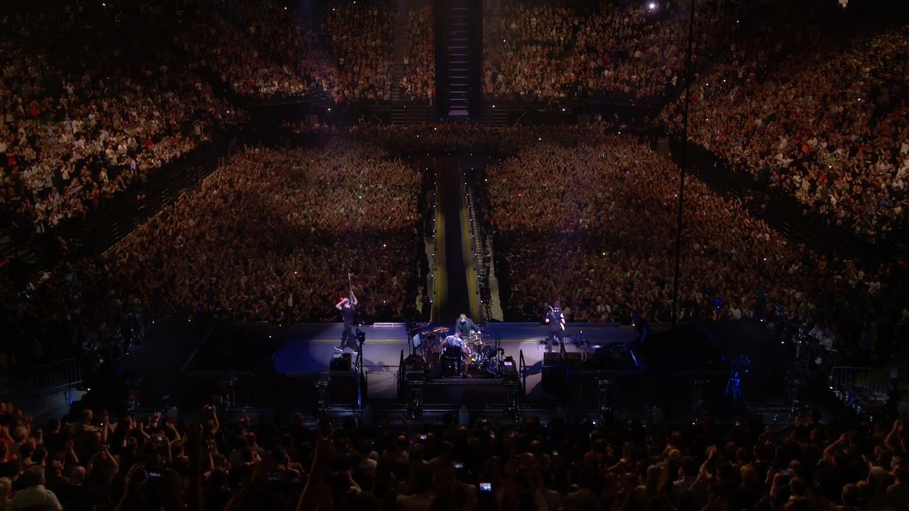 U2: iNNOCENCE + eXPERIENCE Live in Paris - 11/11/2015 backdrop
