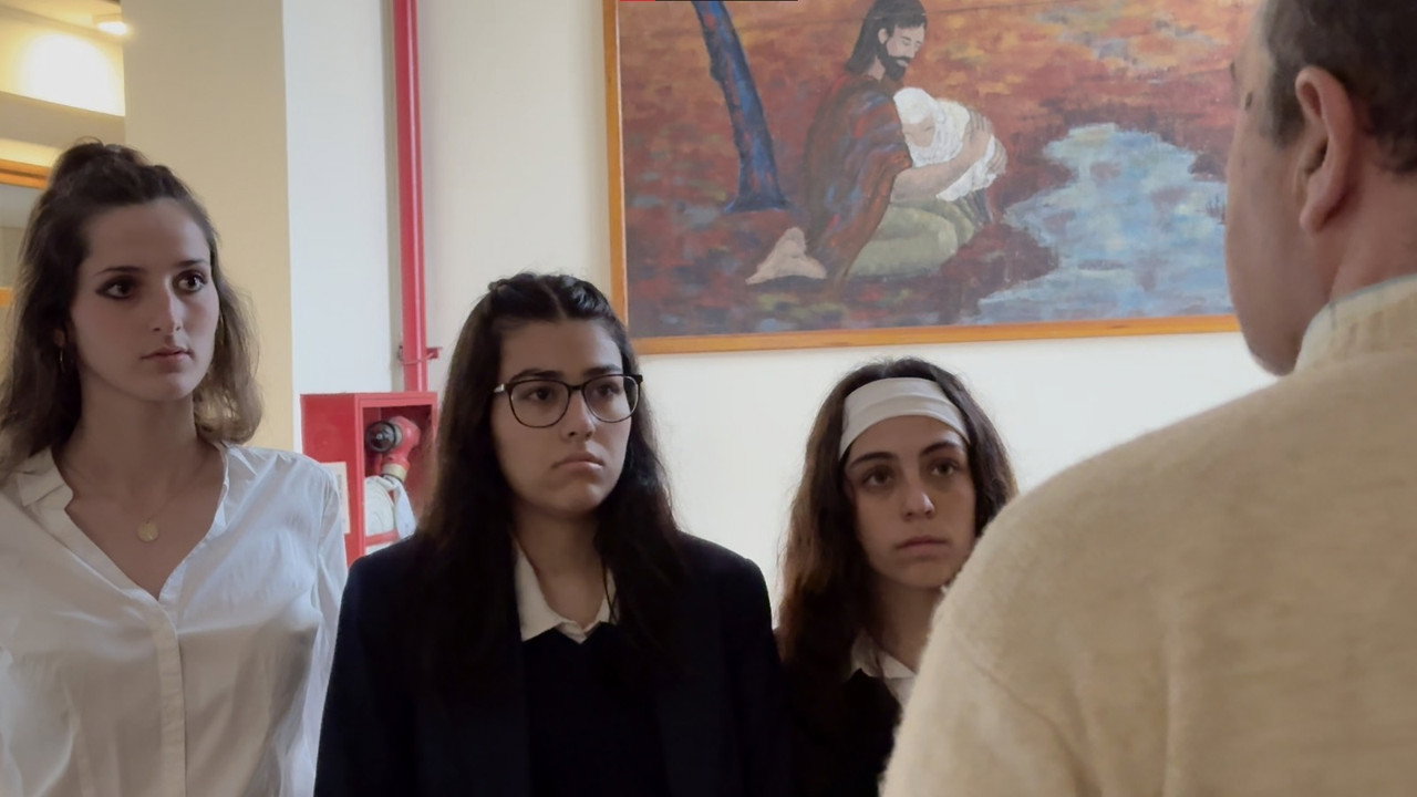 Solo Personal Autorizado backdrop