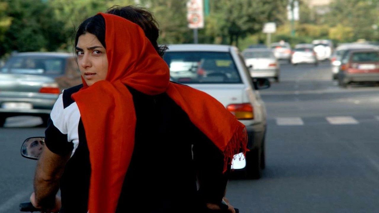 I Am Nasrine backdrop