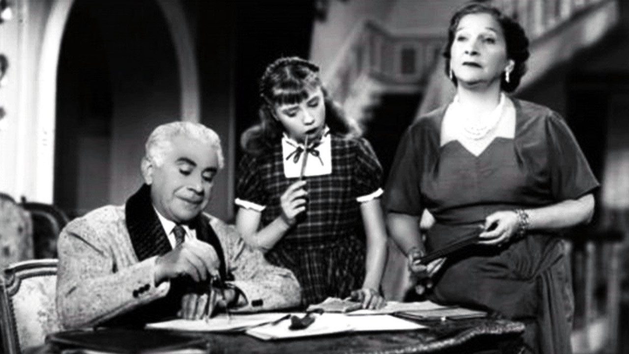 Mi marido hoy duerme en casa backdrop