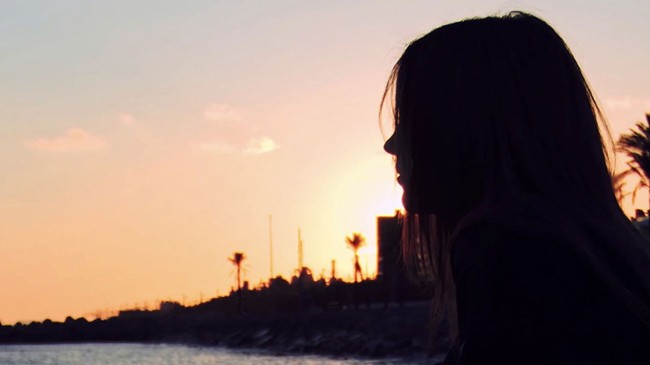 En Sus Redes backdrop