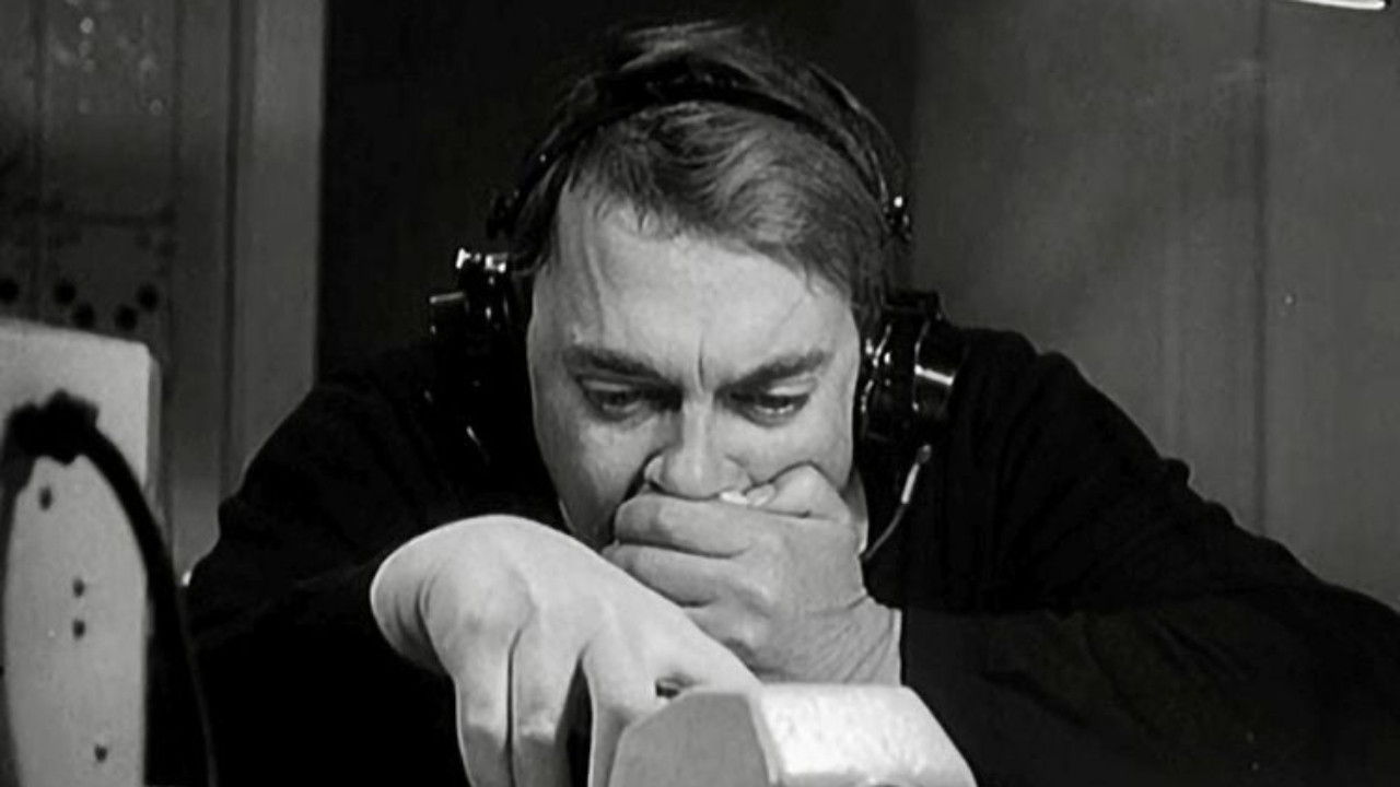 S.O.S. - Morro Castle backdrop