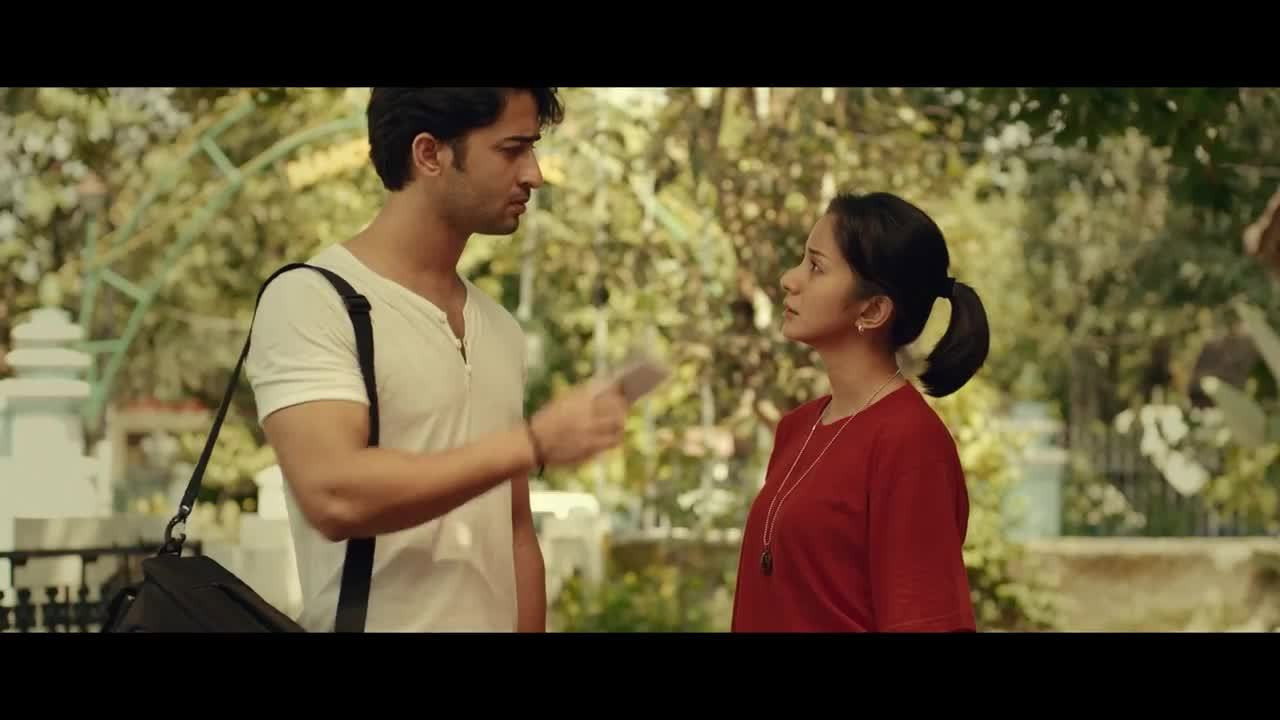 The Romantic Tourist backdrop