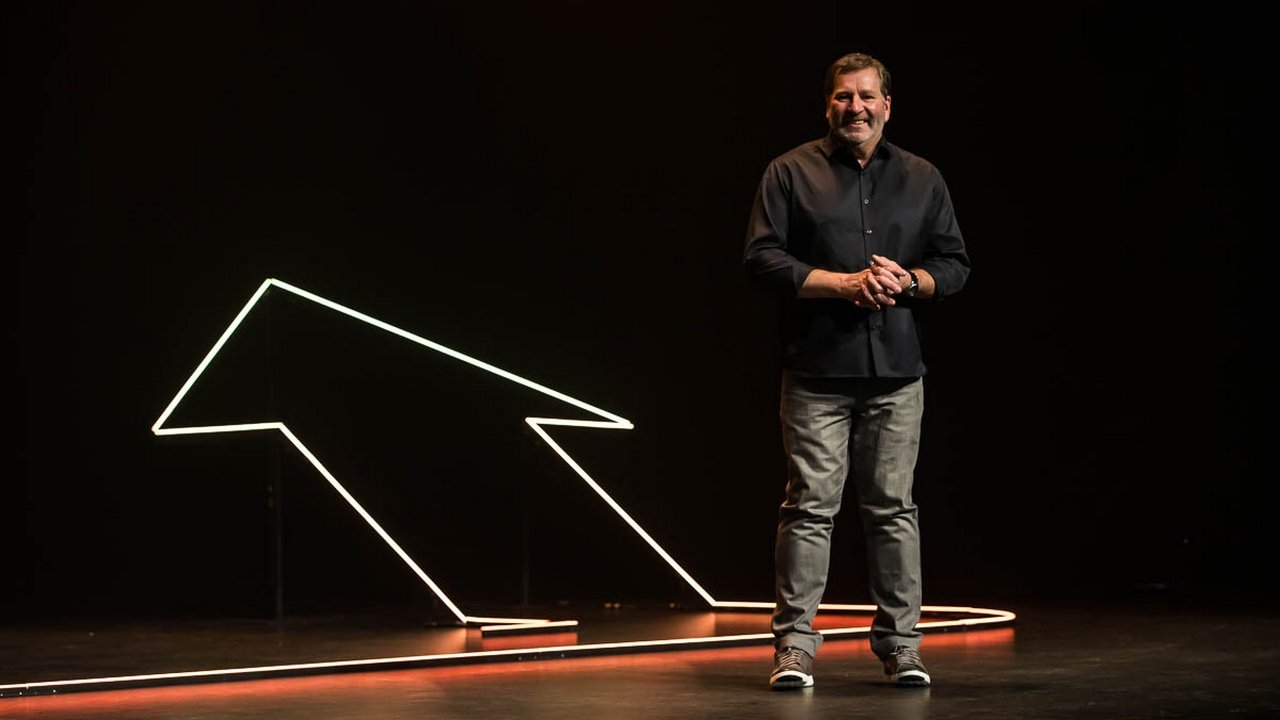 Mario Jean : Aller de l'avant backdrop