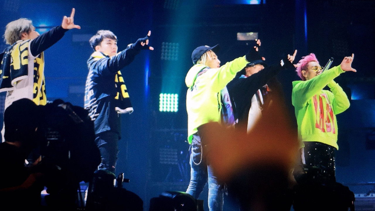 BIGBANG10 THE CONCERT: 0.TO.10 -FINAL IN SEOUL- backdrop