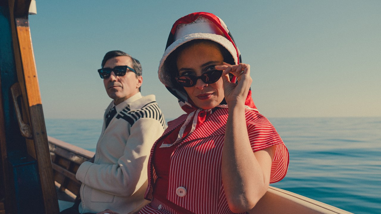 Gli occhi degli altri backdrop