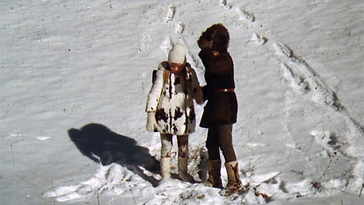 Vlak do stanice Nebe backdrop