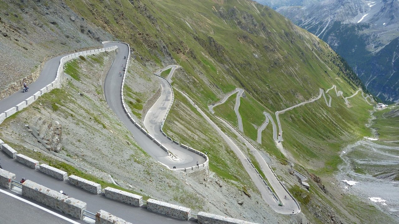 Stelvio: Crossroads of Peace backdrop