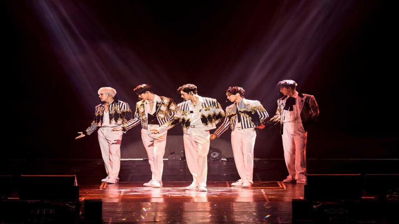 Astro - Stargazer: Astroscope backdrop