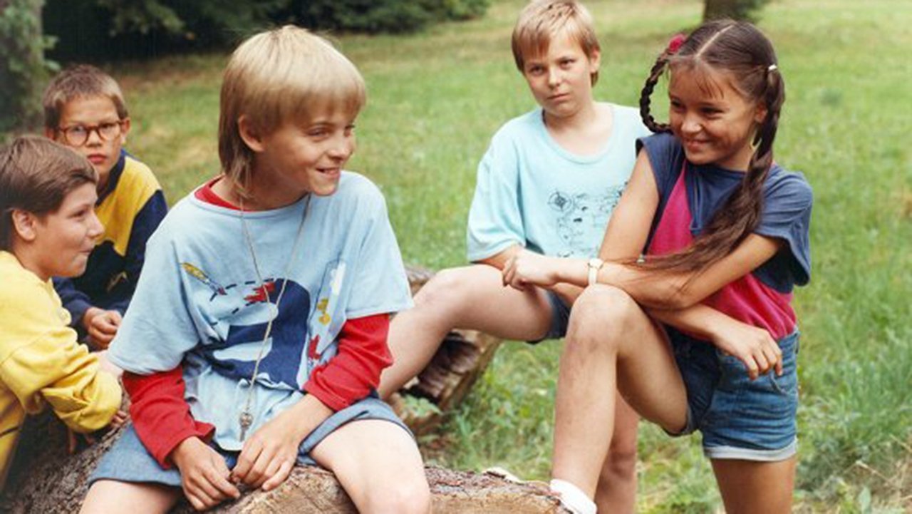 Ohrožené prázdniny backdrop