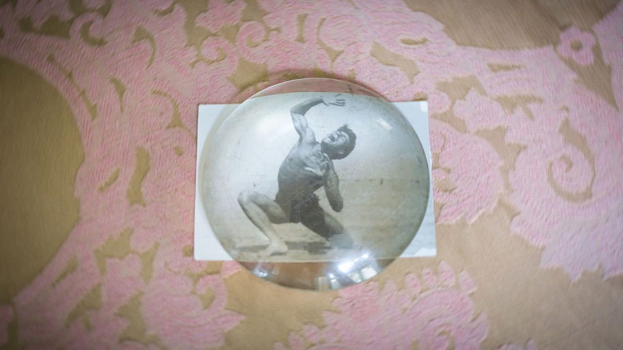 On the Impossibility of an Homage backdrop