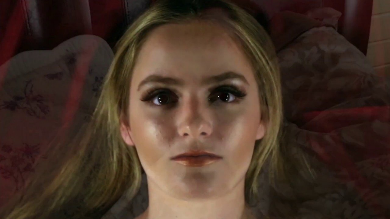 1 Versus 100 backdrop