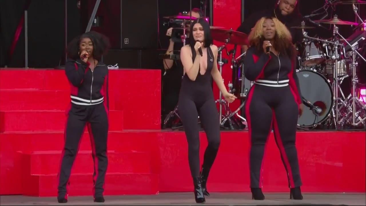 Jessie J - Isle Of Wight Festival backdrop