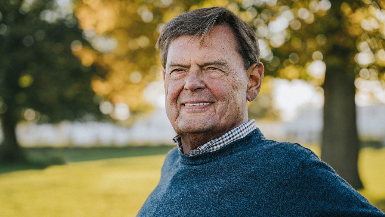 Alletiders Ulf backdrop