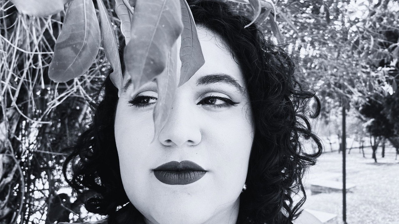 Eat or Be Desired backdrop