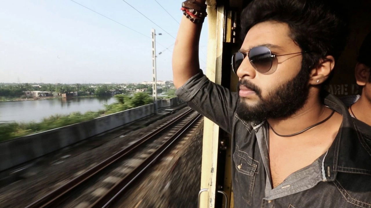 Naalu Peruku Nalladhuna Edhuvum Thappilla backdrop