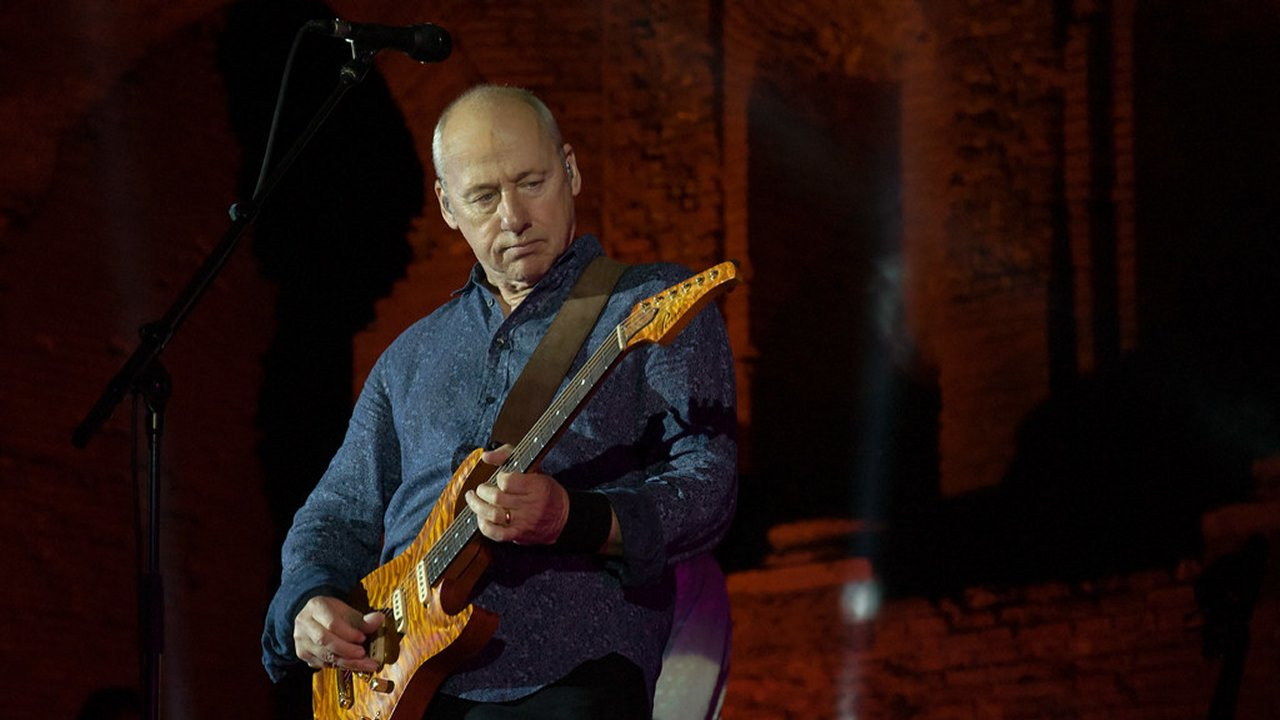 Mark Knopfler: Live in Taormina backdrop