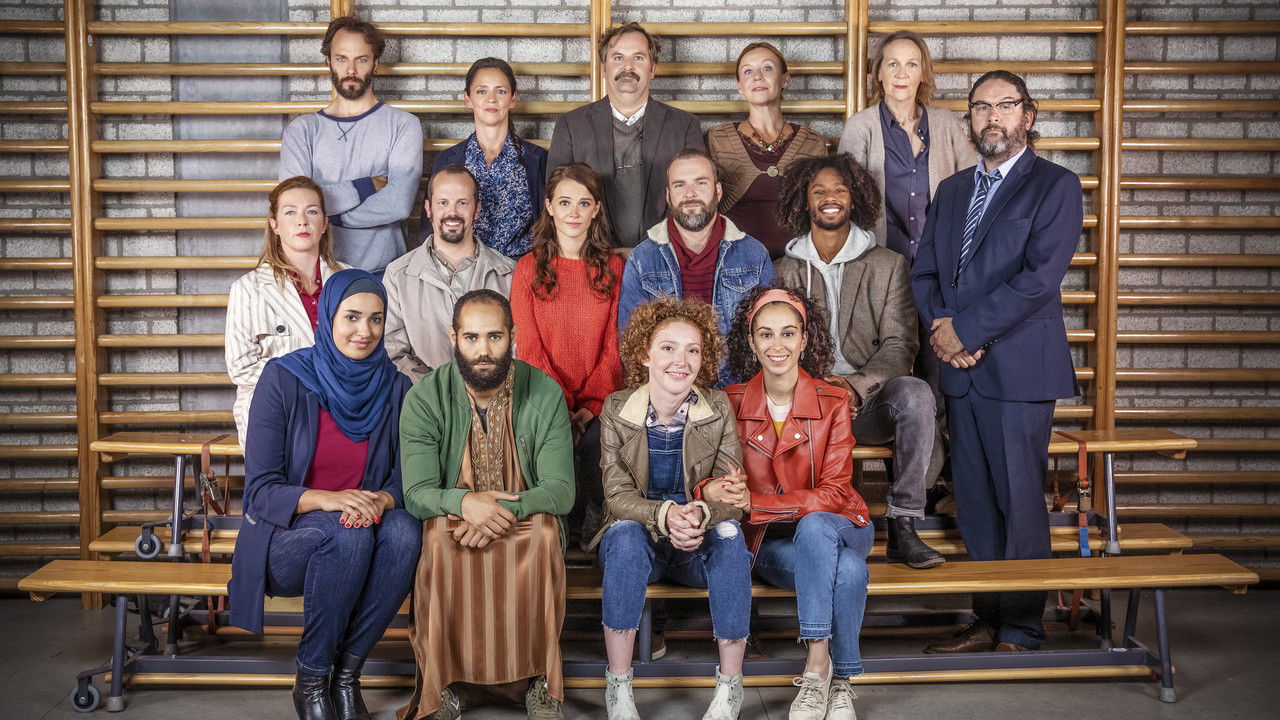 De Luizenmoeder backdrop