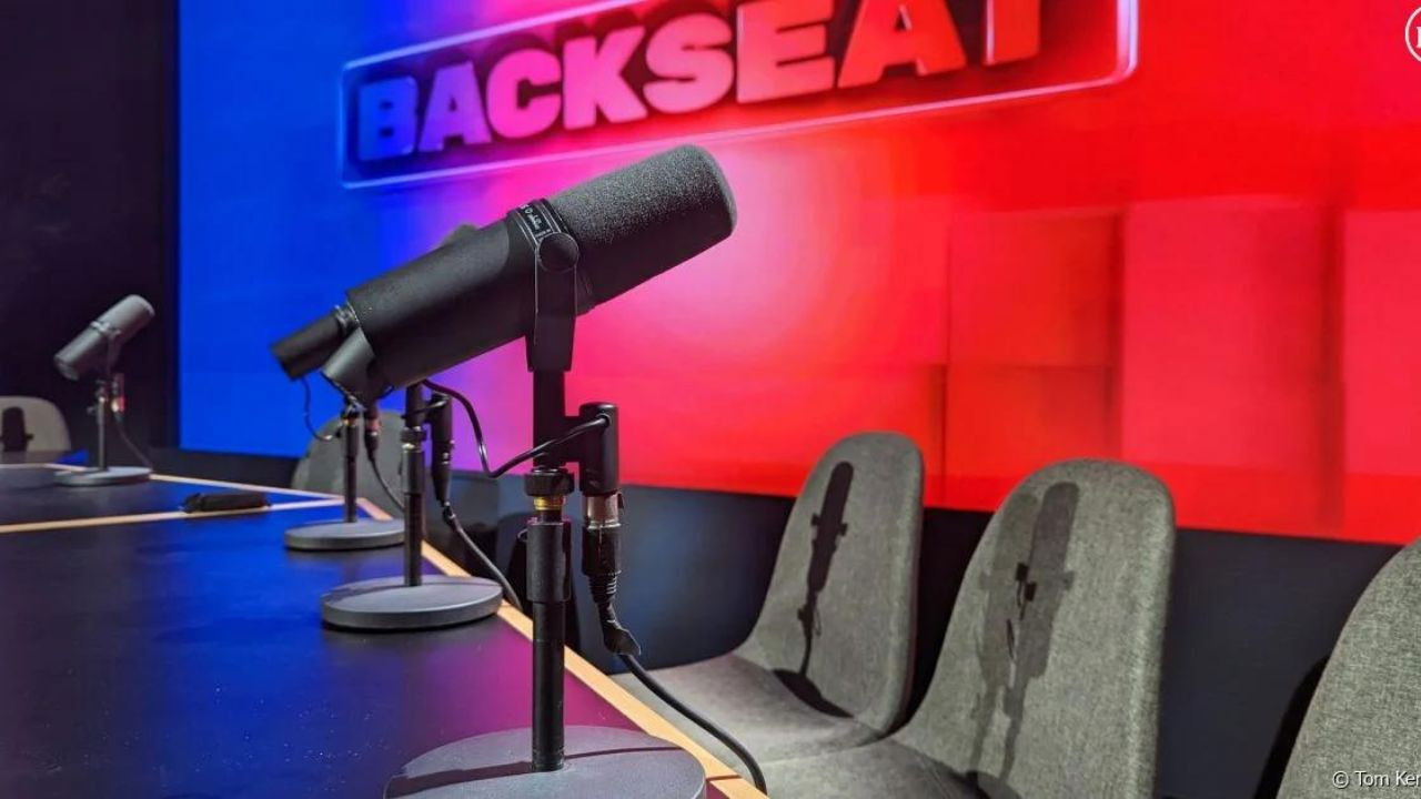 BACKSEAT LE FILM : 2023, L'année où tout s'est embrasé backdrop