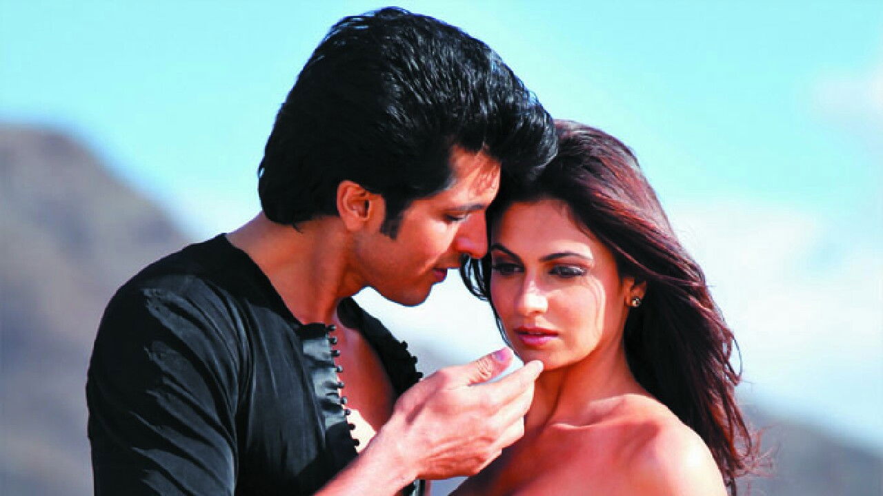 Jo Hum Chahein backdrop