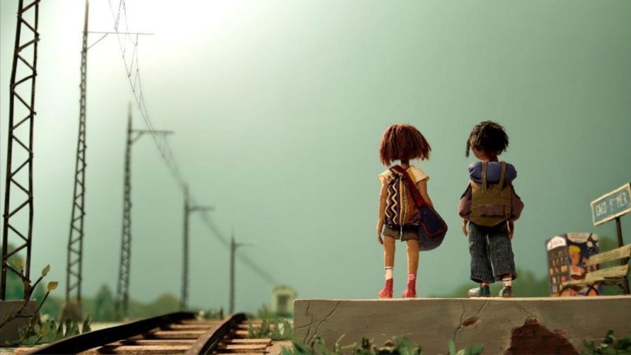 Anna & Manon Go to the Beach backdrop