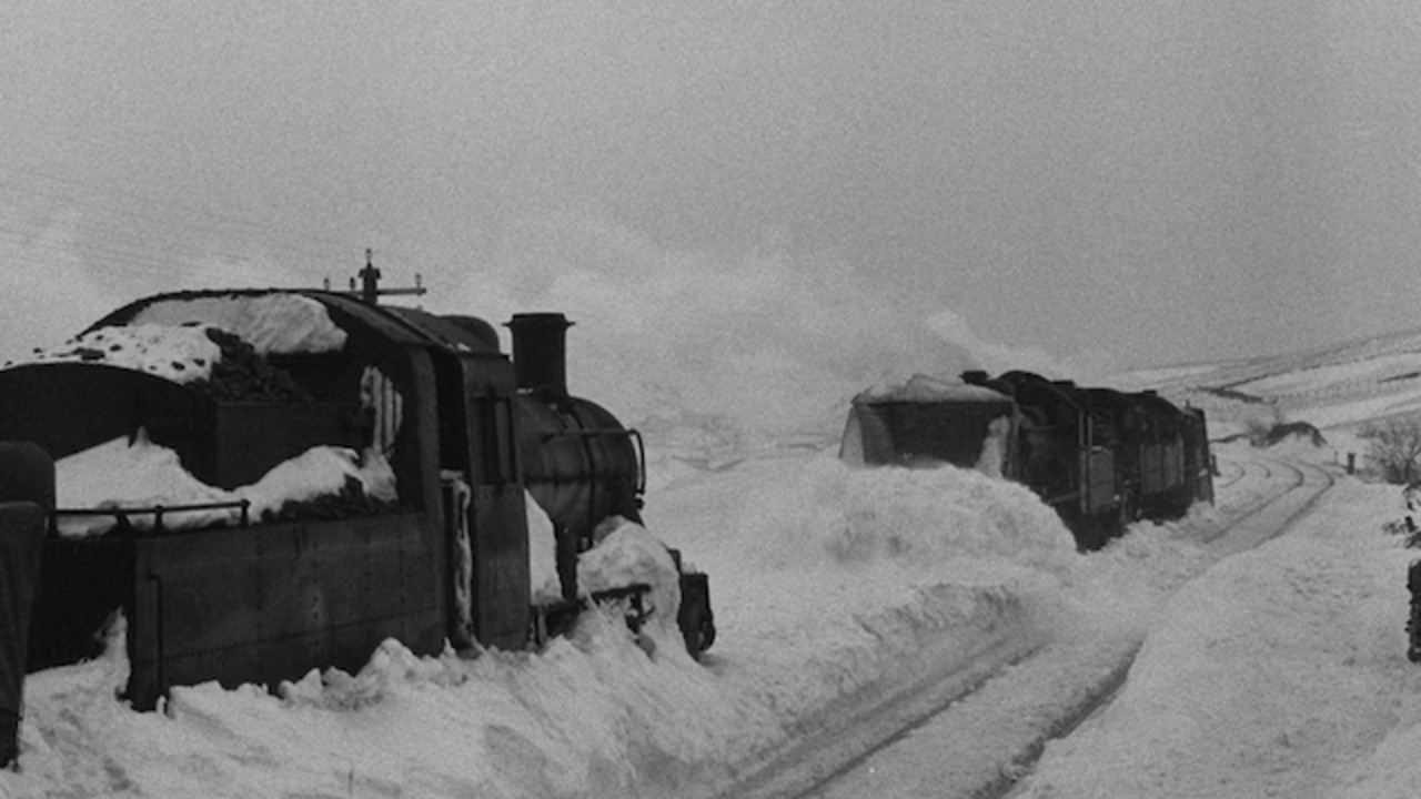 Snowdrift at Bleath Gill backdrop