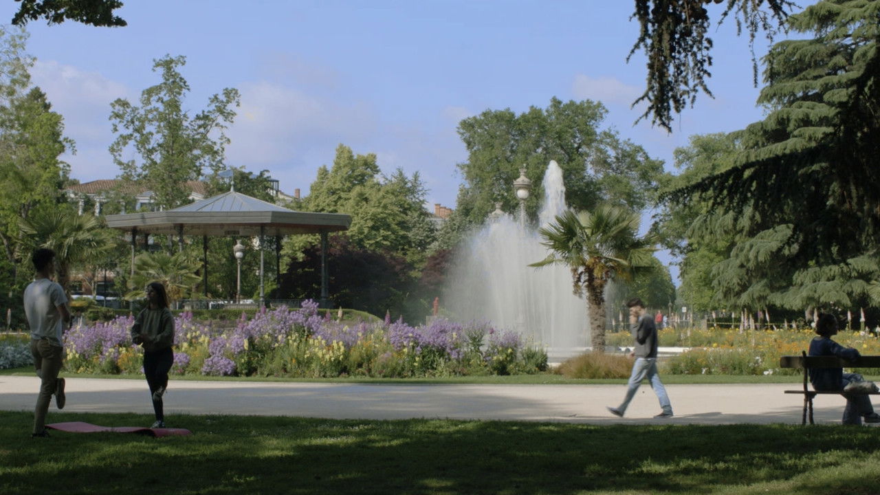 Rien de Nouveau sous le Soleil backdrop