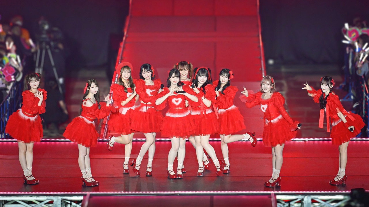 =LOVEアリーナツアー2025「~Timeless Tales~」 東京・代々木第一体育館公演 backdrop