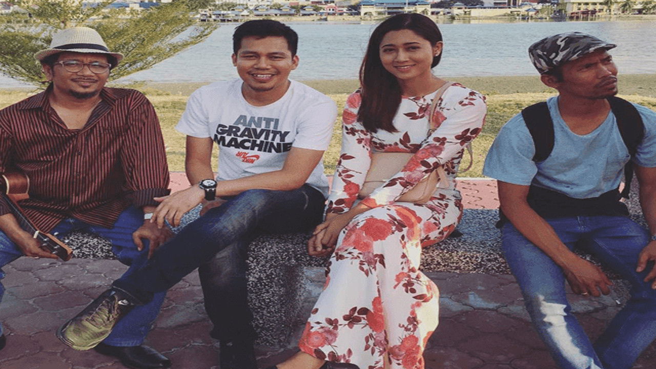 Sepahtu Cinta Plastik backdrop