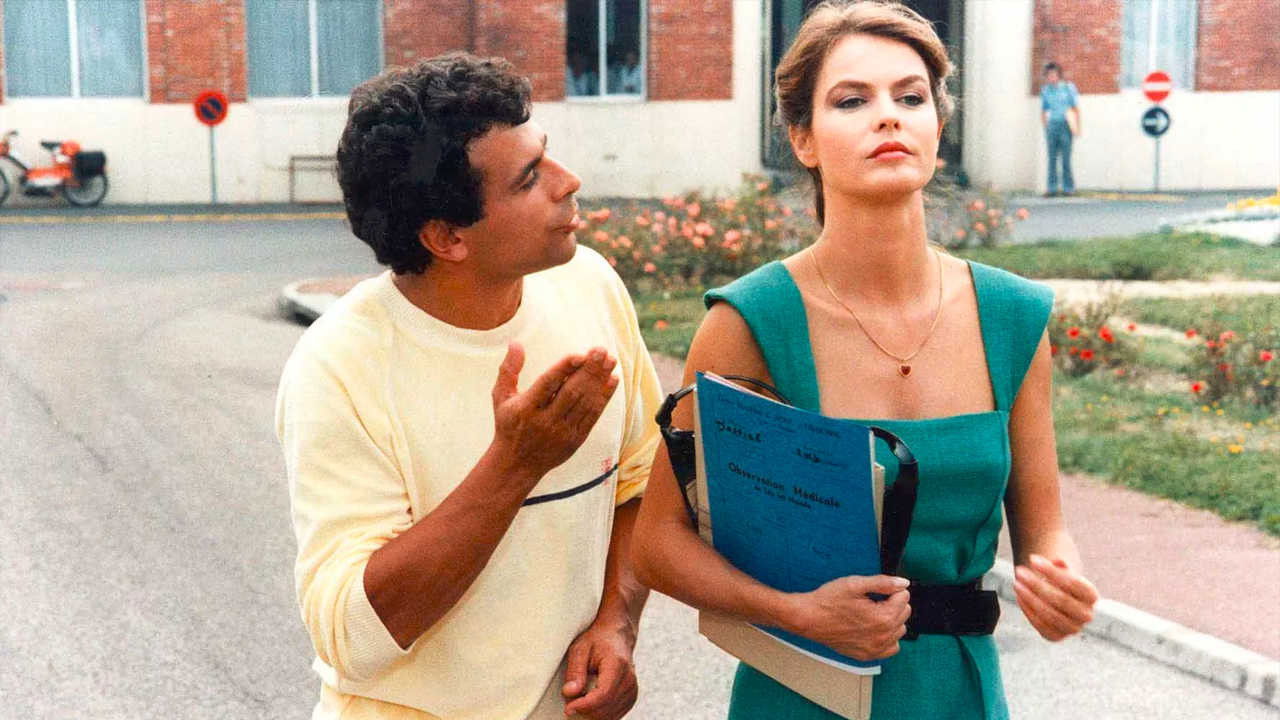 Le Joli cœur backdrop