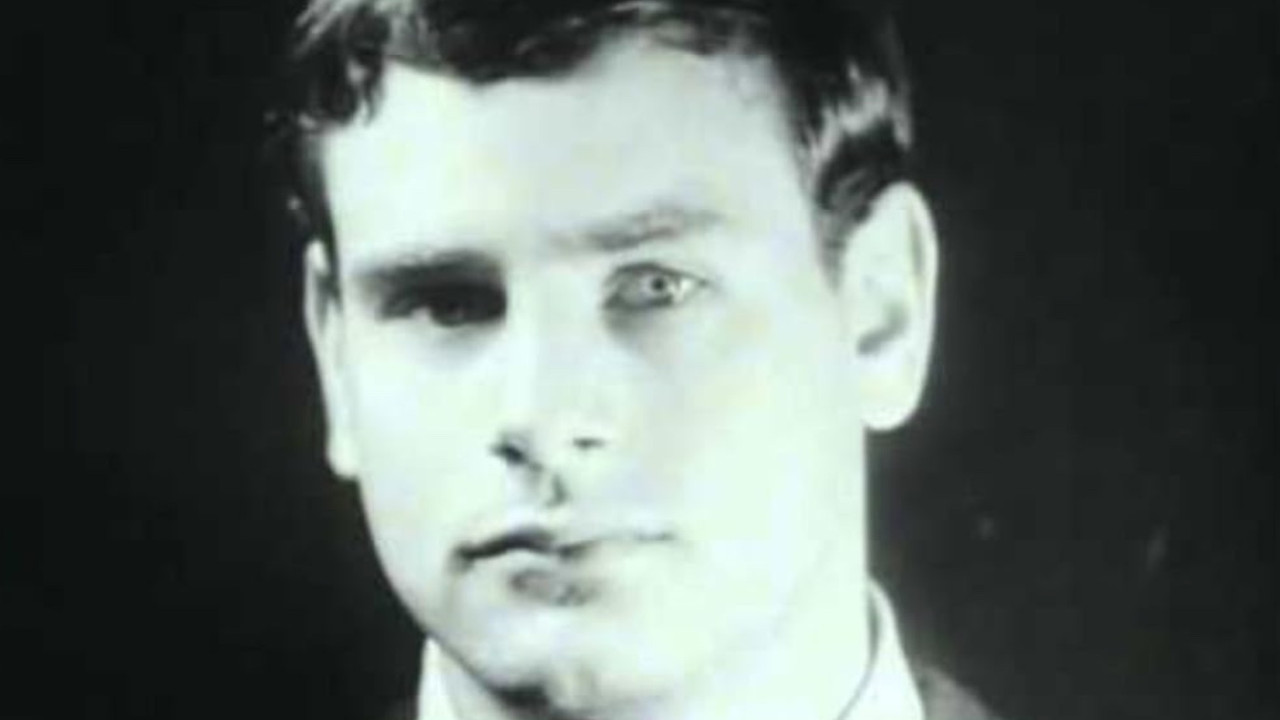 Screen Test: Helmut backdrop