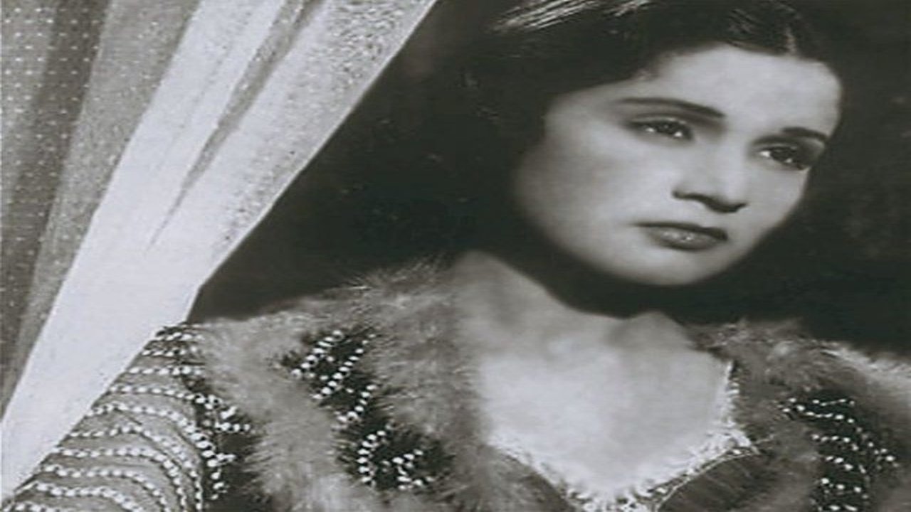 Hakam Qaraqush backdrop