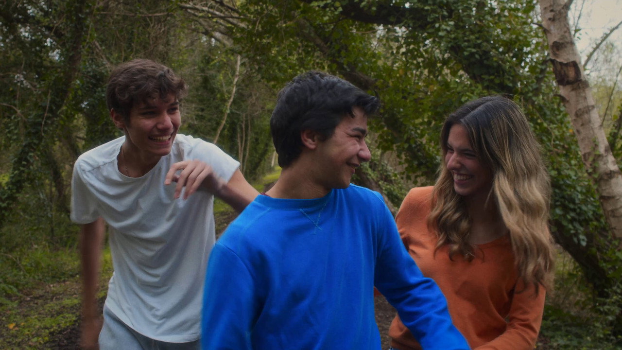 Bonds That Time Does Not Break backdrop