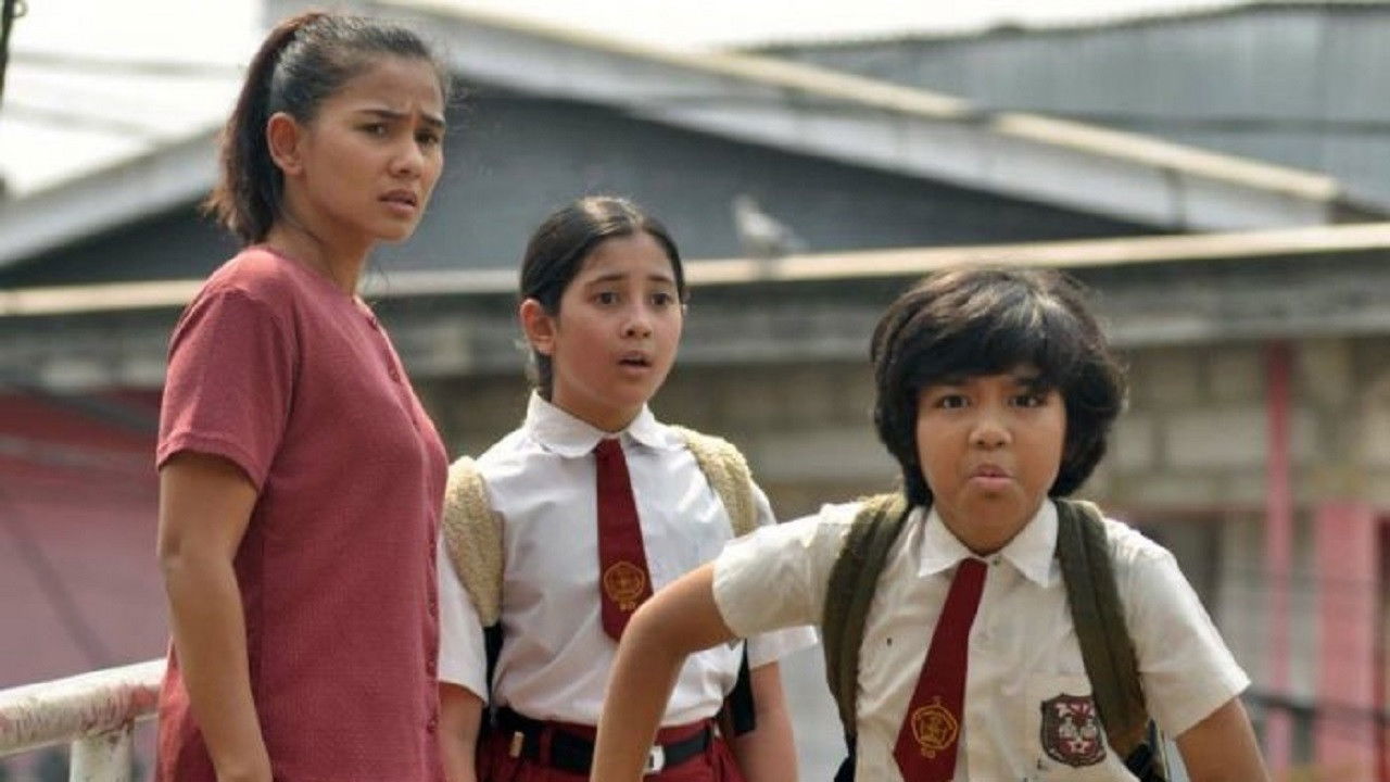 Come Home, Mum backdrop