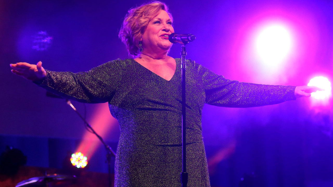 Forever Grateful: Live From The Farewell Tour backdrop