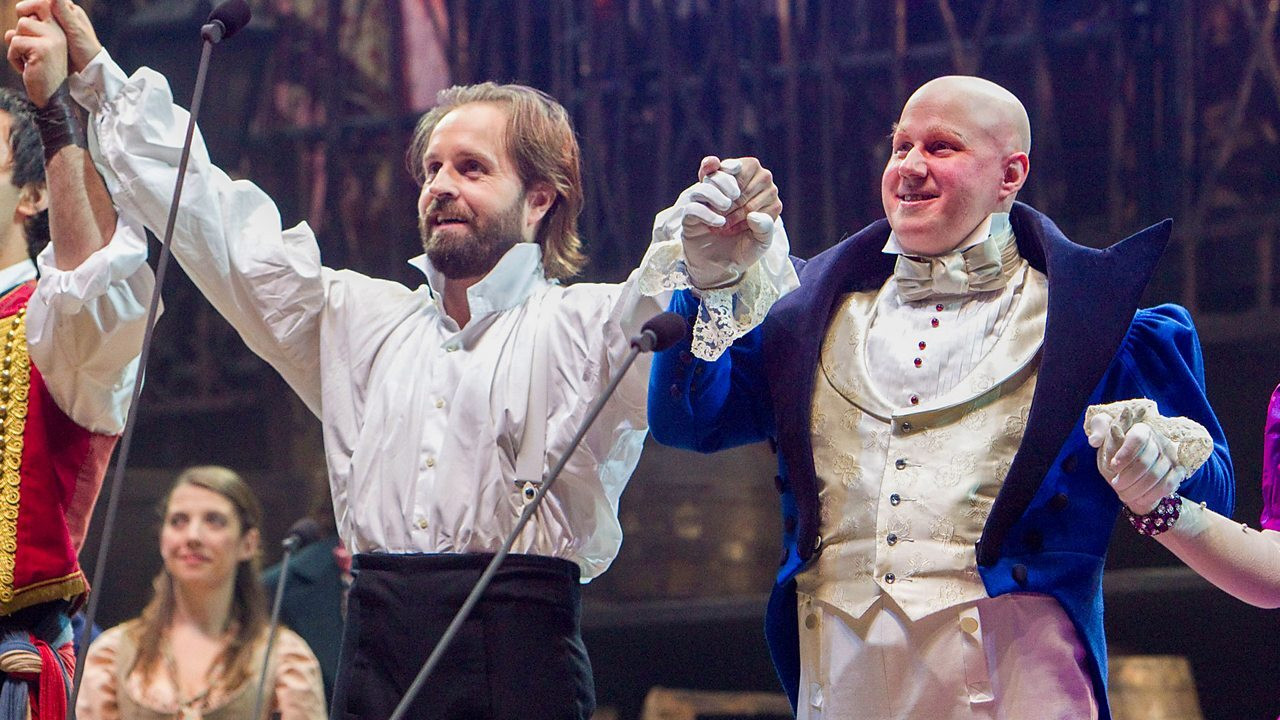 Les Mis at 25: Matt Lucas Dreams the Dream backdrop