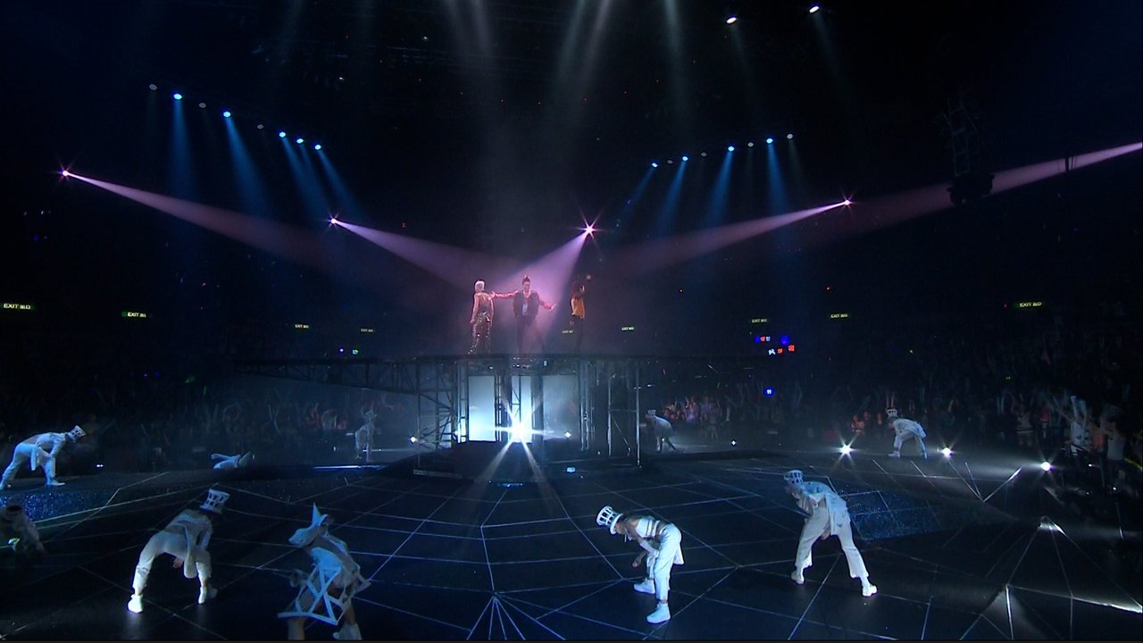 Be Three Grasshopper In Concert 2014 backdrop